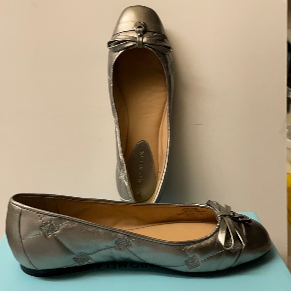 Antonio Melani Women’s Flats